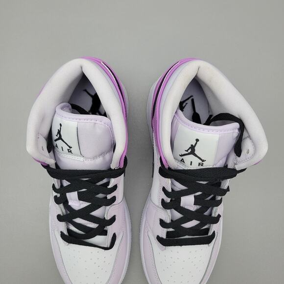 Nike Air Jordan 1 Mid GS Barely Grape Size 5Y Youth - Picture 4 of 10